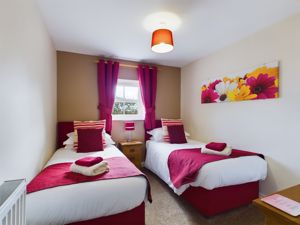 Maggie's Mews Twin Room- click for photo gallery